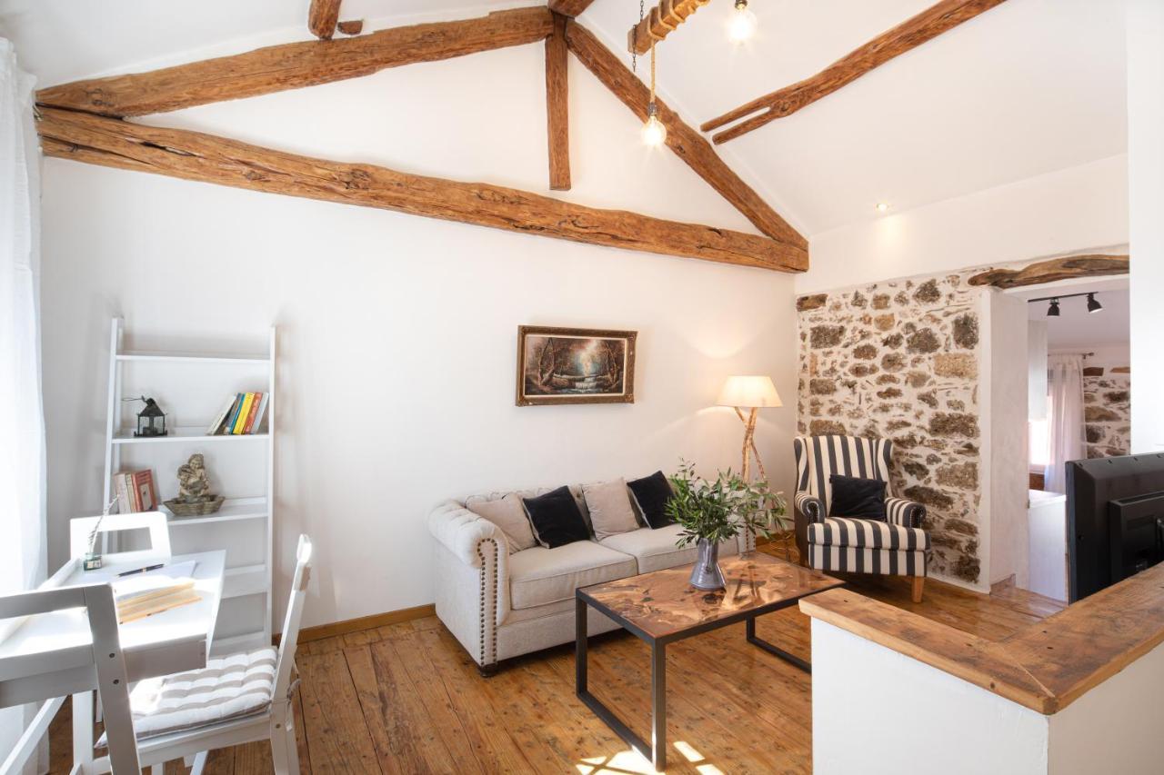 Alia House Villa Doukades Luaran gambar