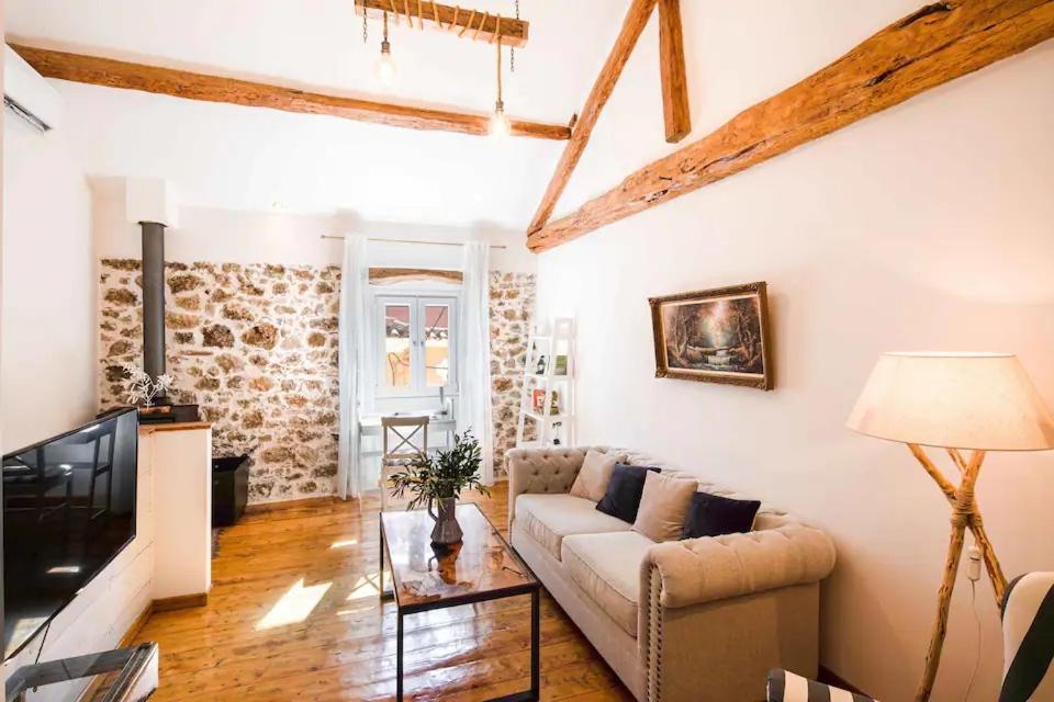 Alia House Villa Doukades Luaran gambar