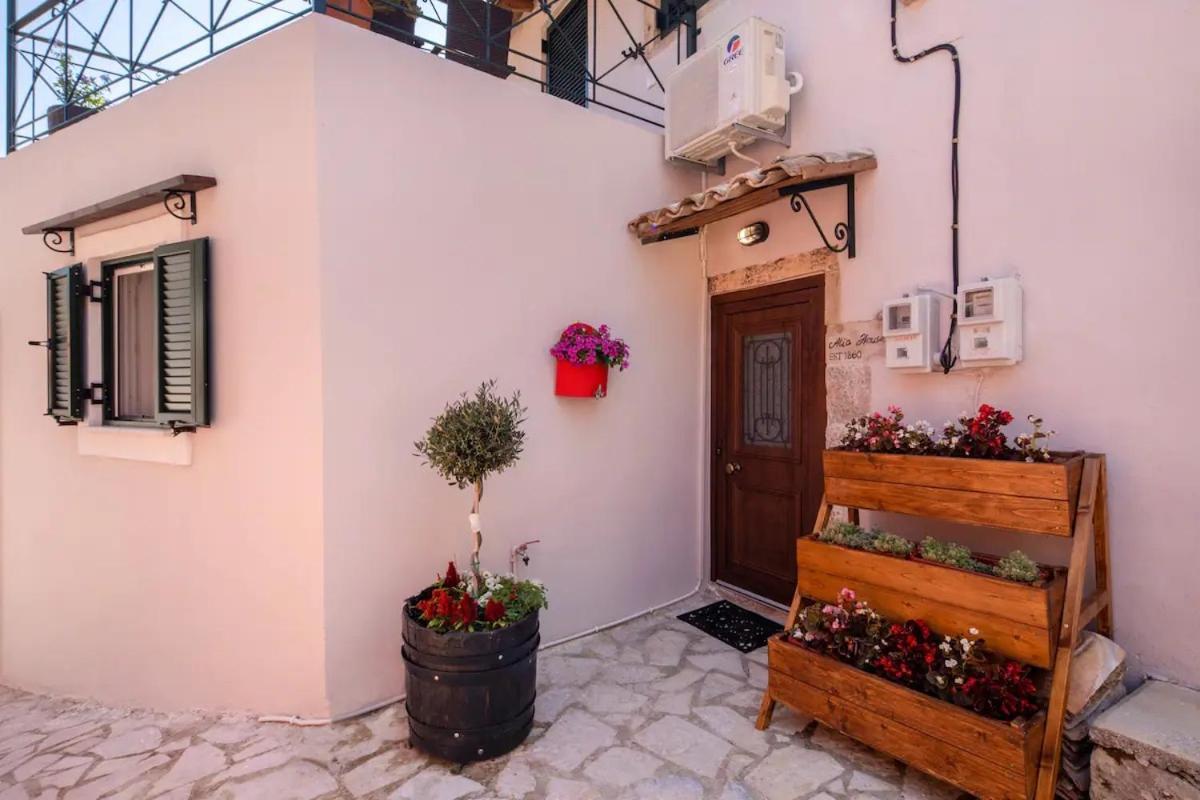 Alia House Villa Doukades Luaran gambar